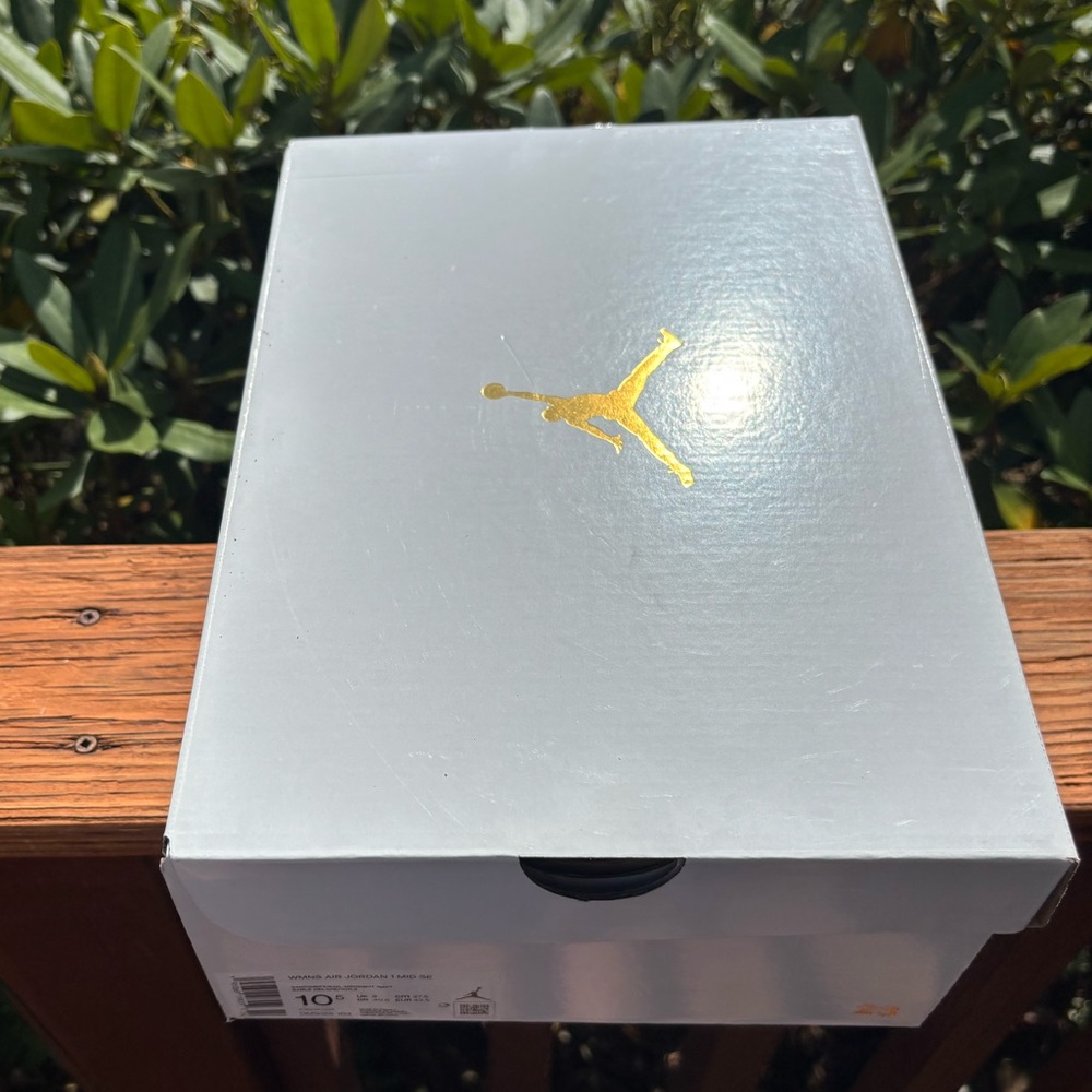 Air Jordan 1 SE Mid Sanddrift women’s 10.5 - Picture 3 of 10